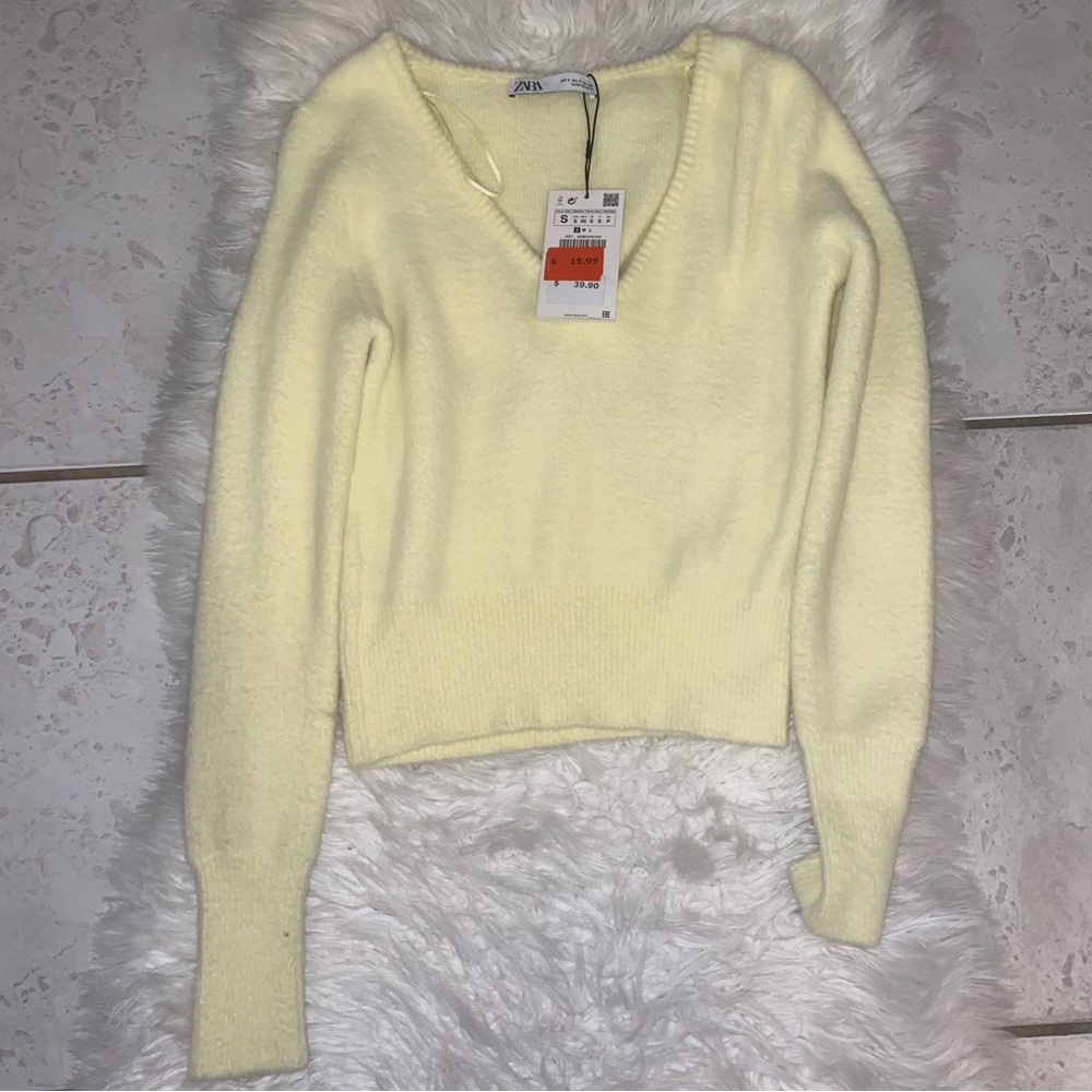 Zara Soft Sweater in Yellow